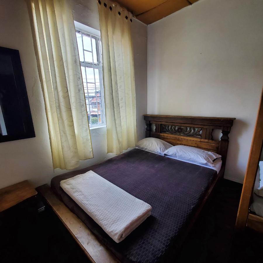 Hostal CQ Chapinero Bogotá Esterno foto